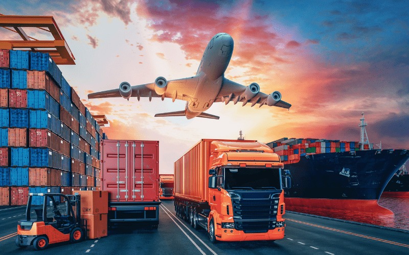 freight forwarding in Dubai: shipping Solutions 